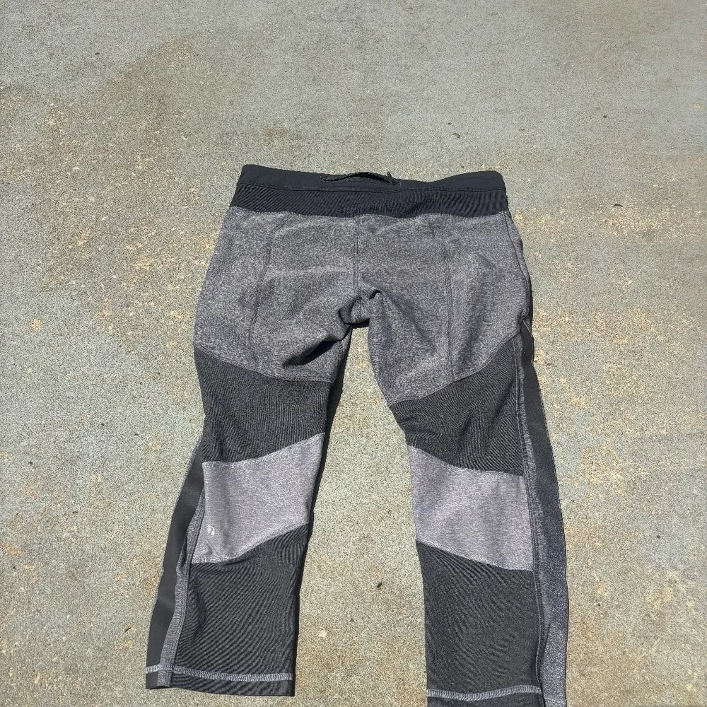 Lululemon Grey Capri Leggings